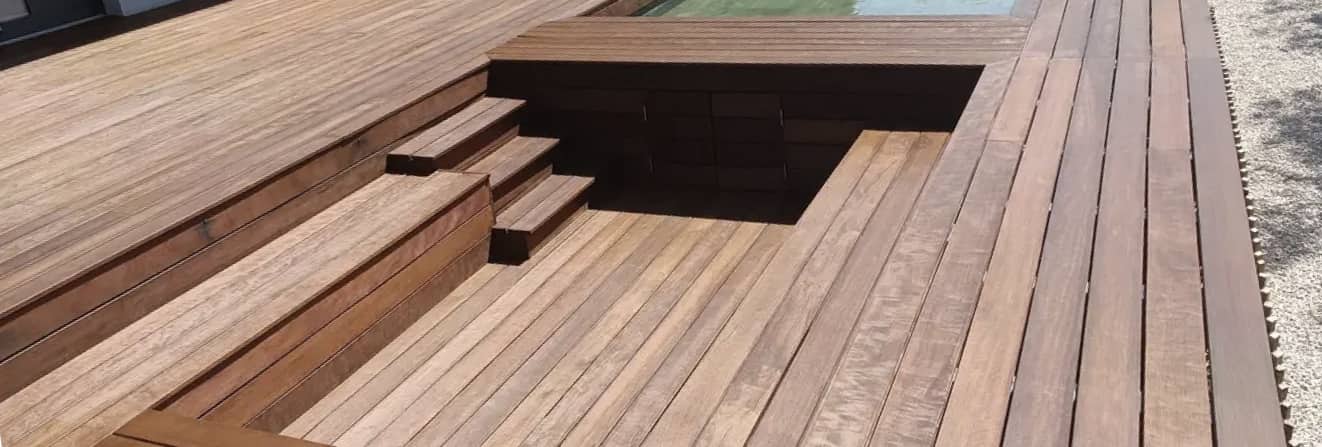 Holzterrassen - schön und geschützt